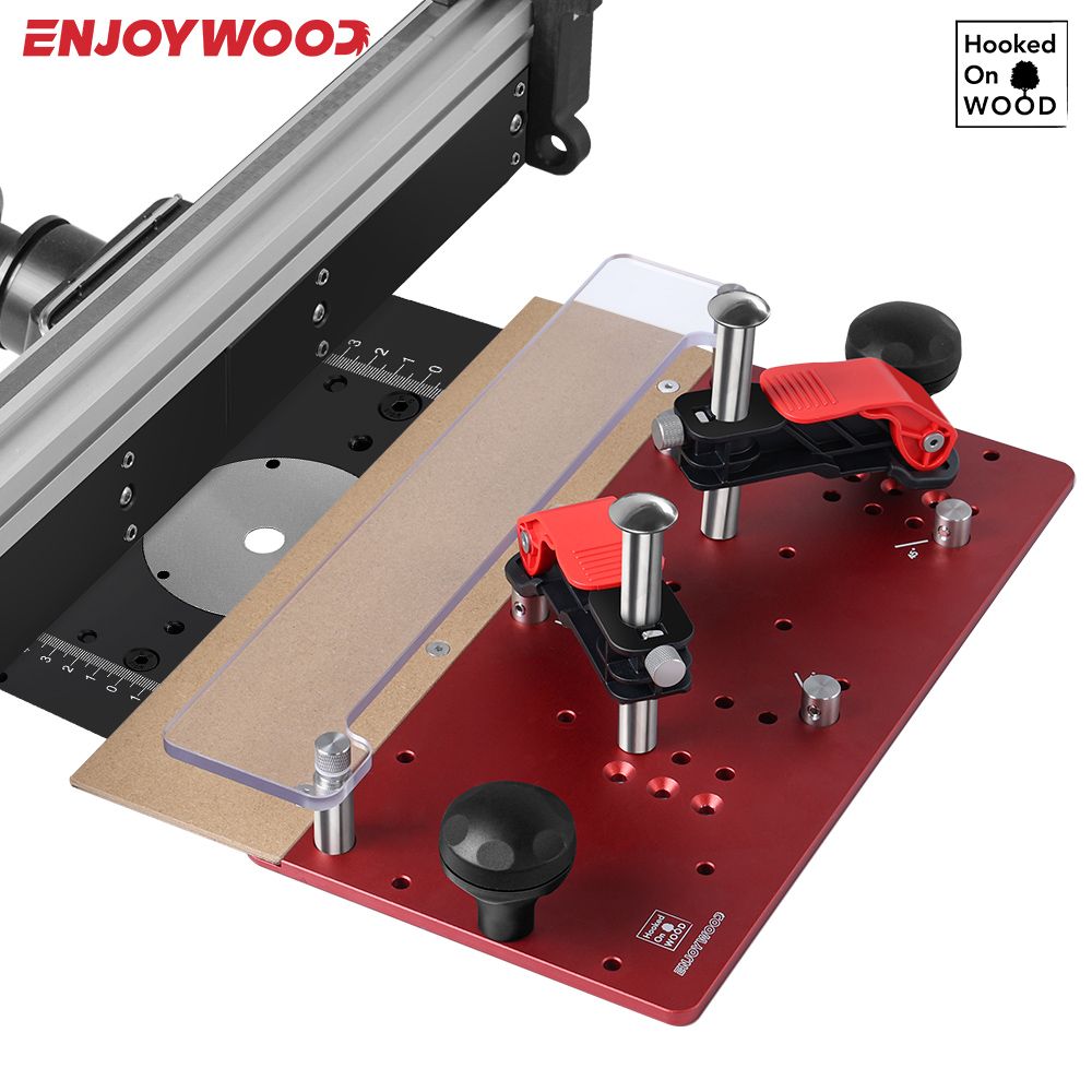 Router Table Insert - Agganciato alla guida del tavolo del